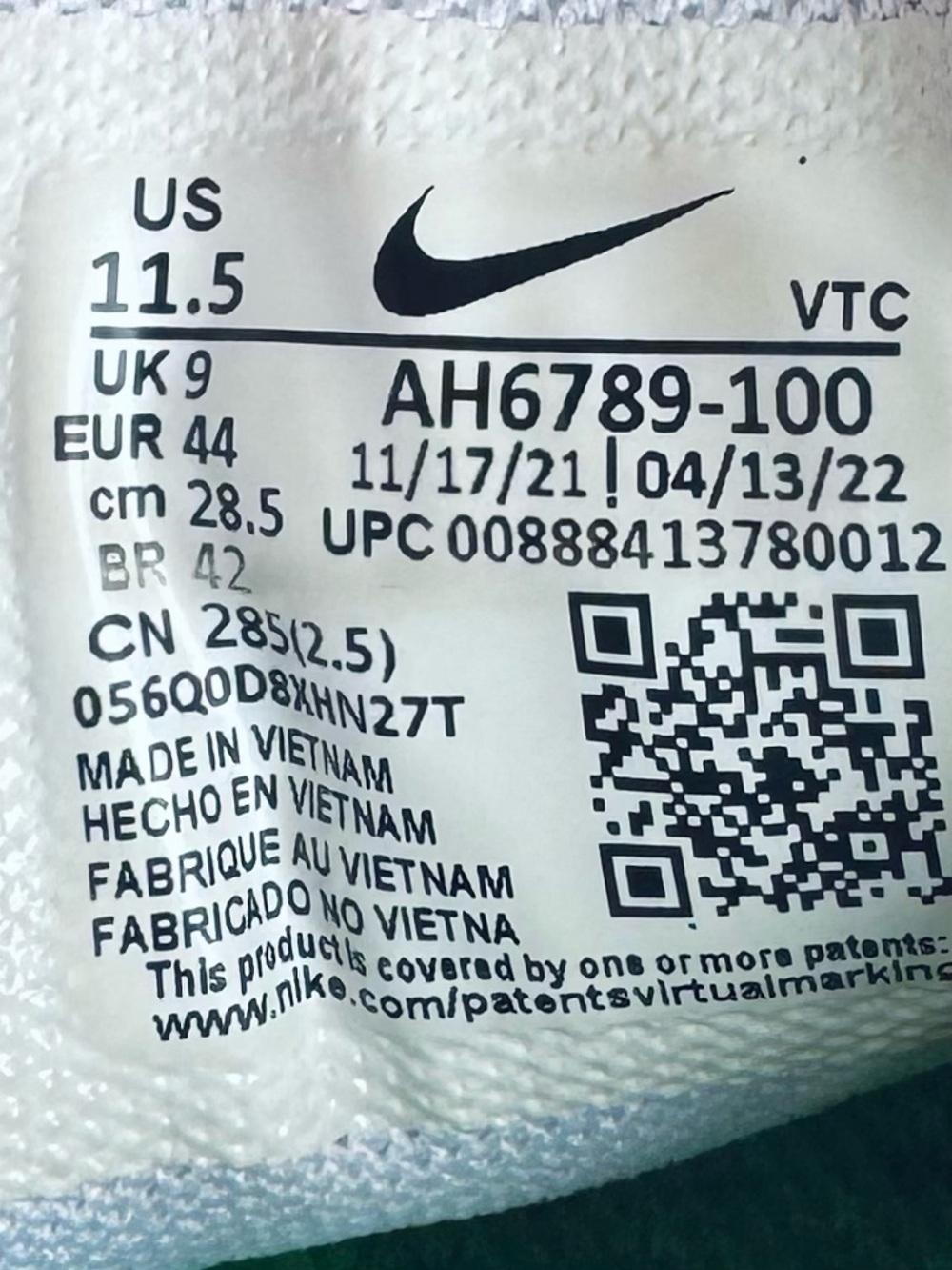Women's Nike Air Max 270 Size 11.5 Sneakers White/Black/White (AH6789 100) - Picture 12 of 12